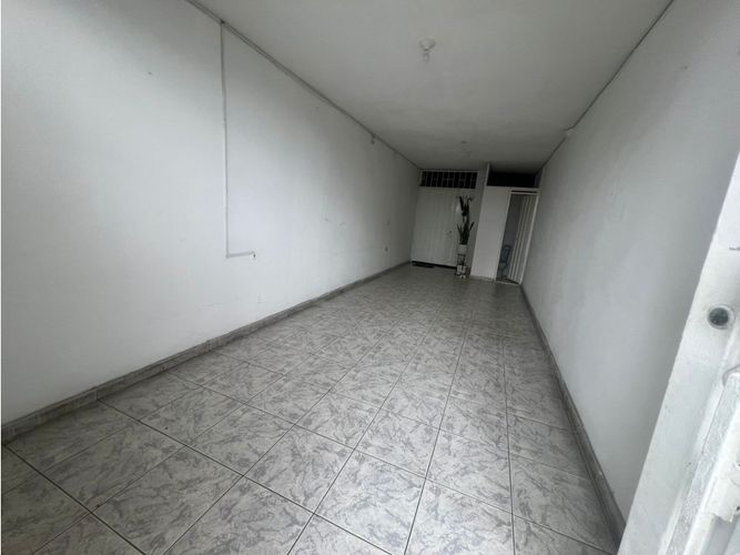 Casa de 3 alcobas en venta en San Alonso, Girón, 190 m² · foto 3 de 18