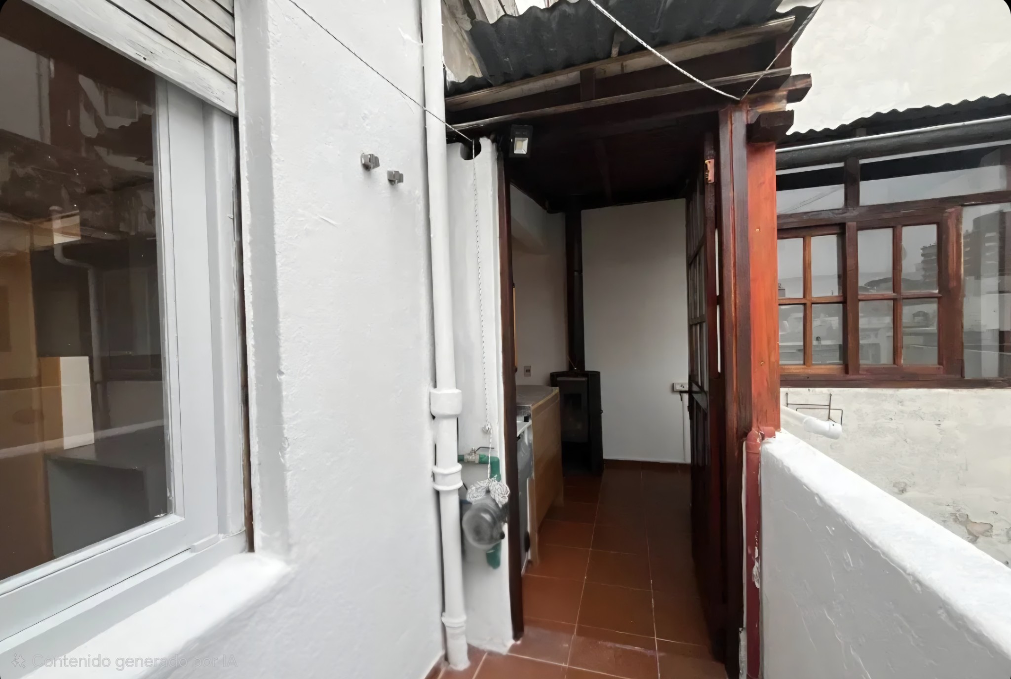 Exclusivo apartamento de 2 dormitorios en Punta Carretas: balcón al frente con terraza al fondo con churrasquera, piso 3 por cómoda escalera. · Foto 5