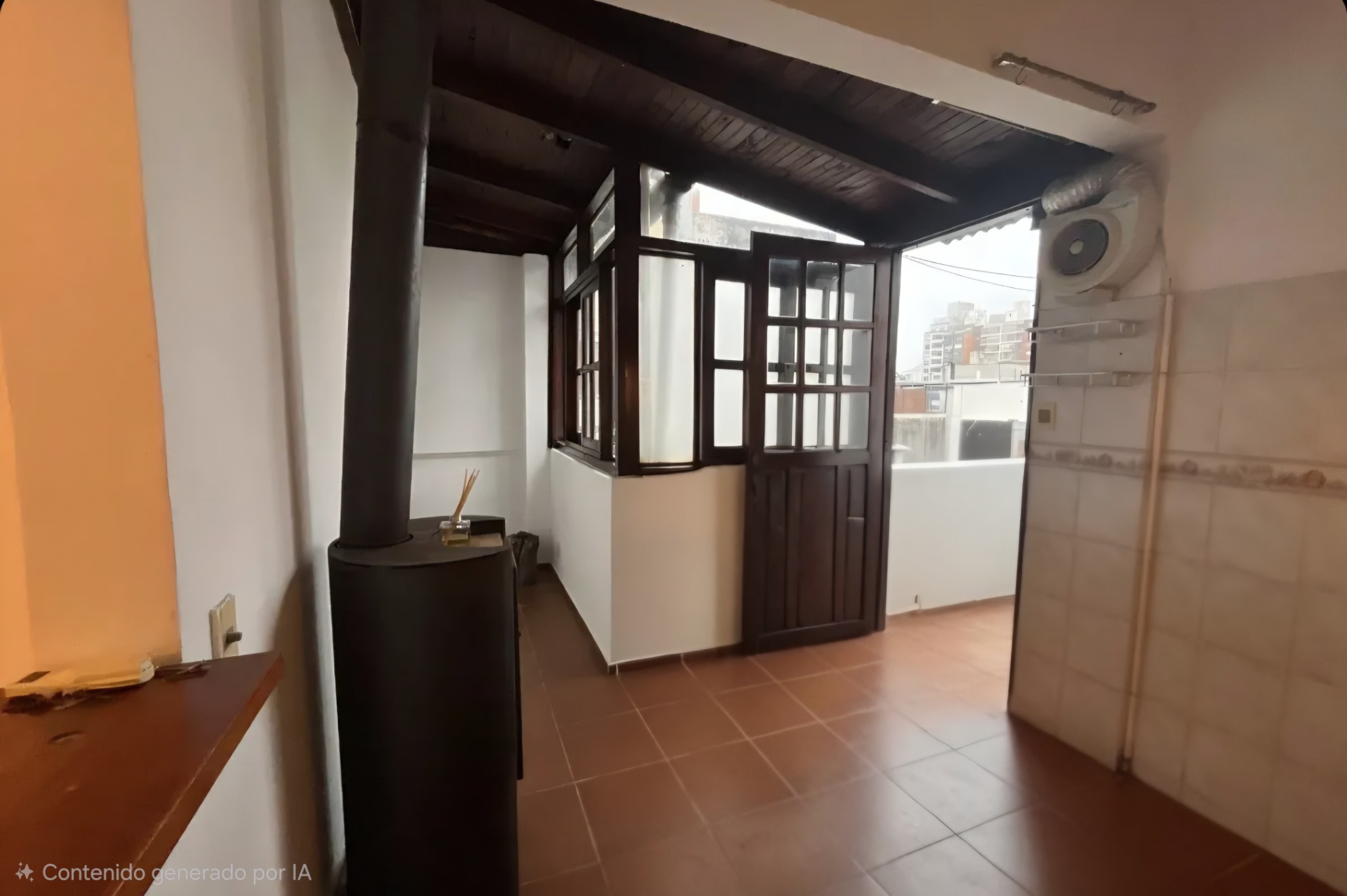 Exclusivo apartamento de 2 dormitorios en Punta Carretas: balcón al frente con terraza al fondo con churrasquera, piso 3 por cómoda escalera. · Foto 6