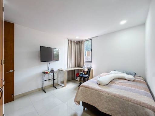 Apartamento de 3 alcobas en venta en Laureles, Medellín, 154 m² · foto 15 de 24