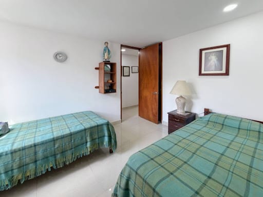Apartamento de 3 alcobas en venta en Laureles, Medellín, 154 m² · foto 19 de 24