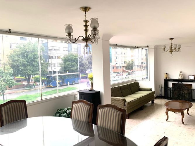 Apartamento en venta en Santa Paula, Bogotá · foto 2 de 9