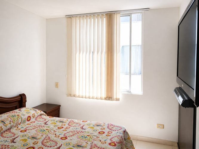 Apartamento de 3 alcobas en venta en Cr. Camelot, Piedecuesta, 68 m² · foto 8 de 16