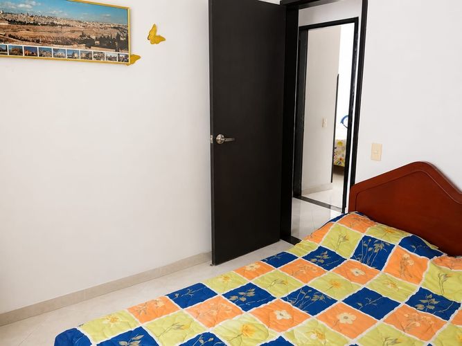 Apartamento de 3 alcobas en venta en Cr. Camelot, Piedecuesta, 68 m² · foto 10 de 16