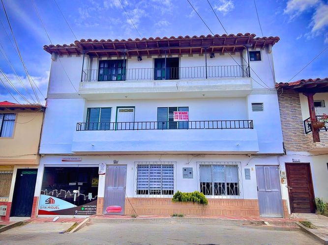 Apartamento de 2 alcobas en venta en El Carmen De Viboral, El Carmen de Viboral, 70 m² · foto 3 de 23