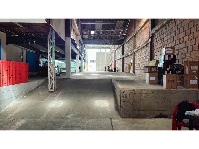 Bodega en arriendo en Sc. El Eden, Armenia, 1000 m² · foto 3 de 10