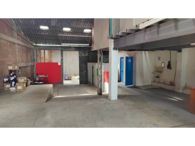 Bodega en arriendo en Sc. El Eden, Armenia, 1000 m² · foto 4 de 10