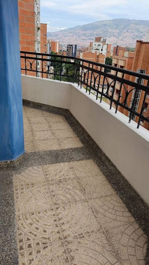 Apartaestudio en arriendo en Lorena, Medellín, 51 m² · foto 2 de 17