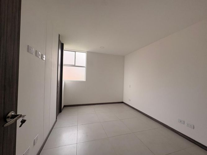 Apartamento de 3 alcobas en venta en Maria Auxiliadora, Sabaneta, 75 m² · foto 6 de 14