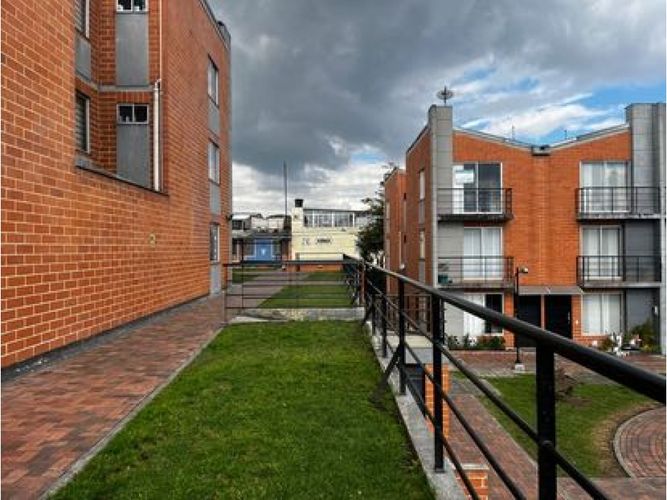 Apartaestudio en venta en Ub. Zuame Et I, Funza, 92 m² · foto 3 de 11