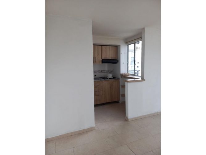 Apartamento de 3 alcobas en venta en San Pedro, Yumbo, 57 m² · foto 3 de 21