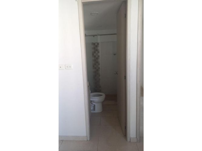 Apartamento de 3 alcobas en venta en San Pedro, Yumbo, 57 m² · foto 7 de 21