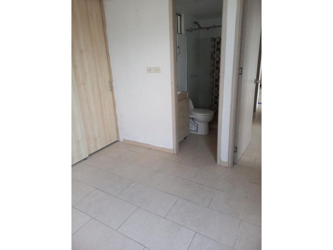 Apartamento de 3 alcobas en venta en San Pedro, Yumbo, 57 m² · foto 13 de 21