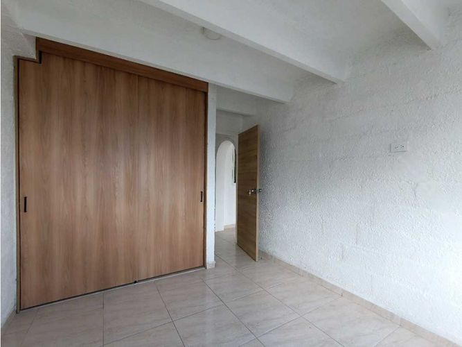 Apartamento de 3 alcobas en venta en La Toscana, Manizales, 87 m² · foto 7 de 23