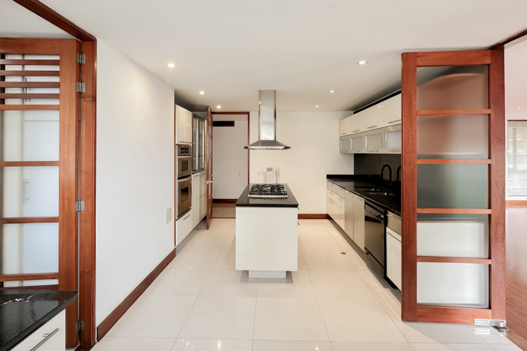 Apartamento en venta en El Chico, Bogotá · foto 9 de 24