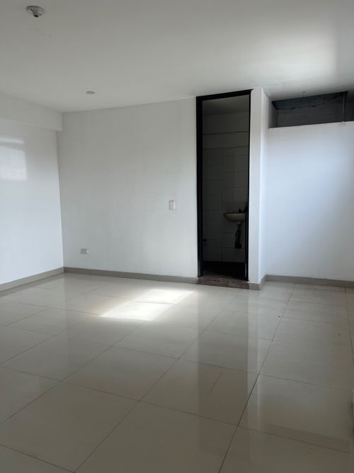 Edificio en venta en Troncal, Cali, 440 m² · foto 7 de 18