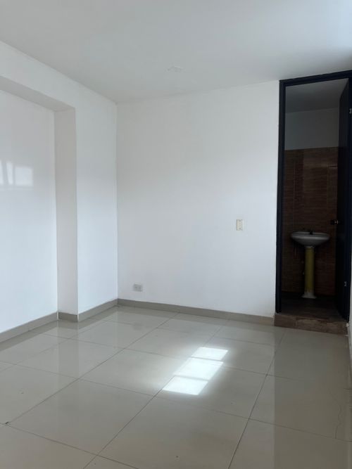 Edificio en venta en Troncal, Cali, 440 m² · foto 8 de 18