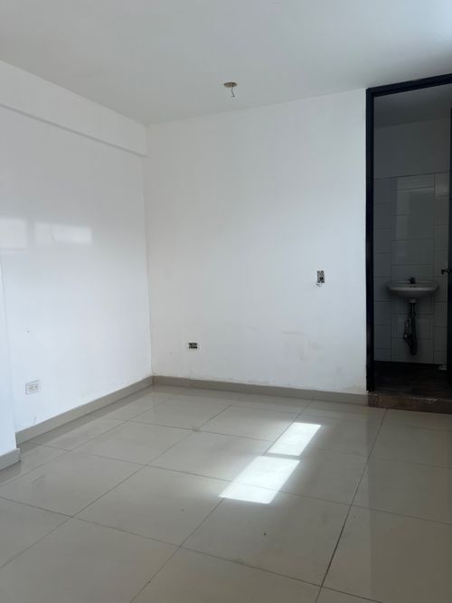 Edificio en venta en Troncal, Cali, 440 m² · foto 4 de 18