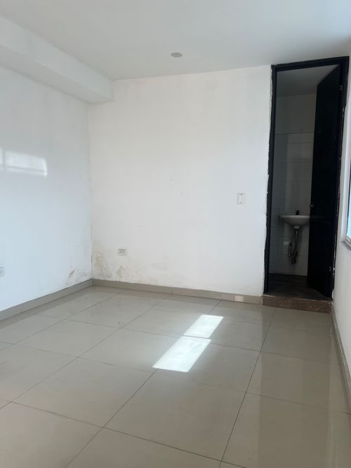 Edificio en venta en Troncal, Cali, 440 m² · foto 3 de 18