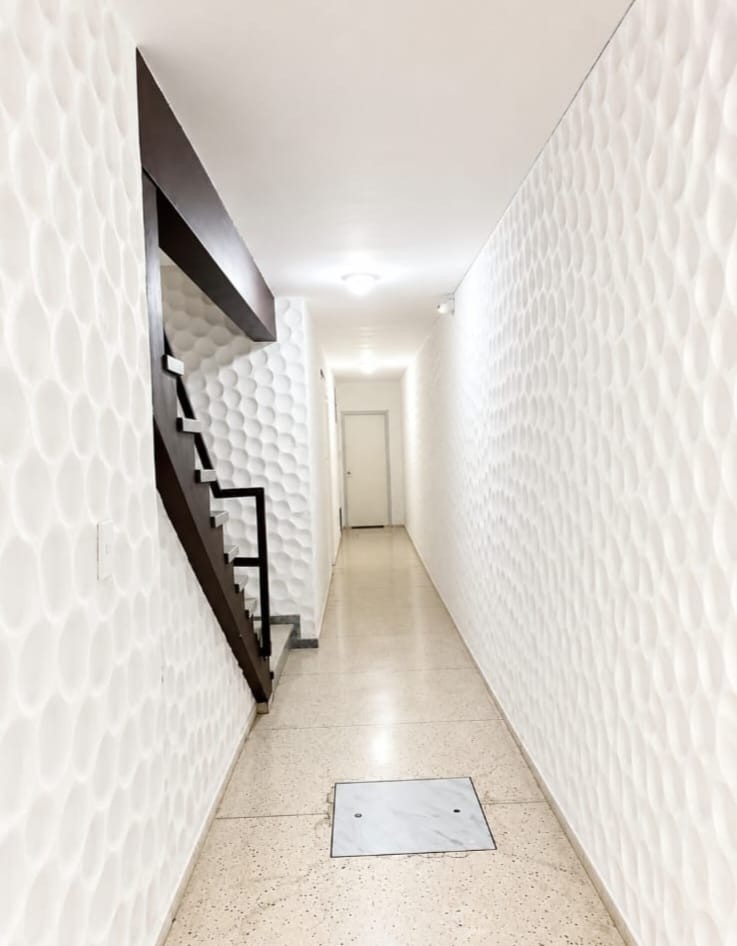 Exclusivo apartamento de 1 dormitorio con terraza, como a estrenar en el corazón del Buceo, a pasos de la Rambla. · Foto 2