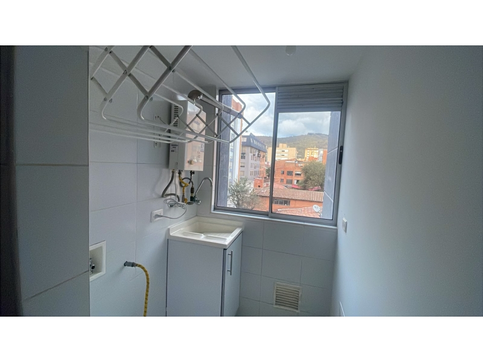 Apartamento en venta en Cedritos, Bogotá · foto 2 de 24