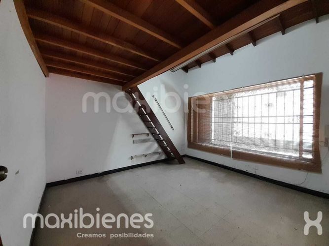 Oficina en arriendo en Santa Maria De Los Angeles, Medellín, 16 m² · foto 3 de 5