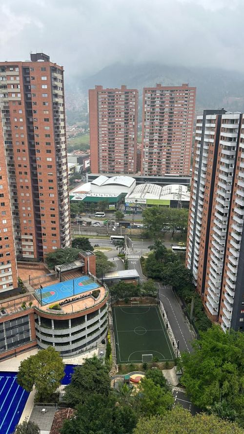 Apartamento de 2 alcobas en venta en Niquia, Bello, 110 m² · foto 3 de 12