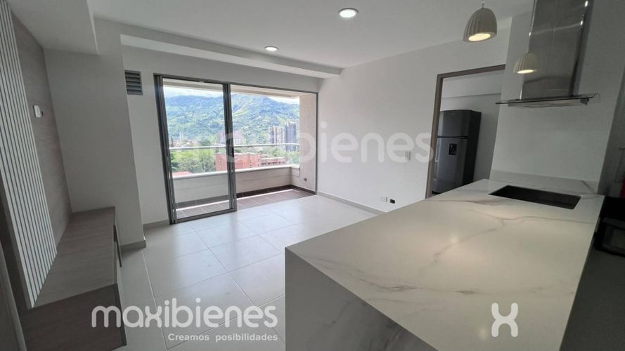 Apartamento de 2 alcobas en venta en Toledo, La Estrella, 55 m² · foto 2 de 11