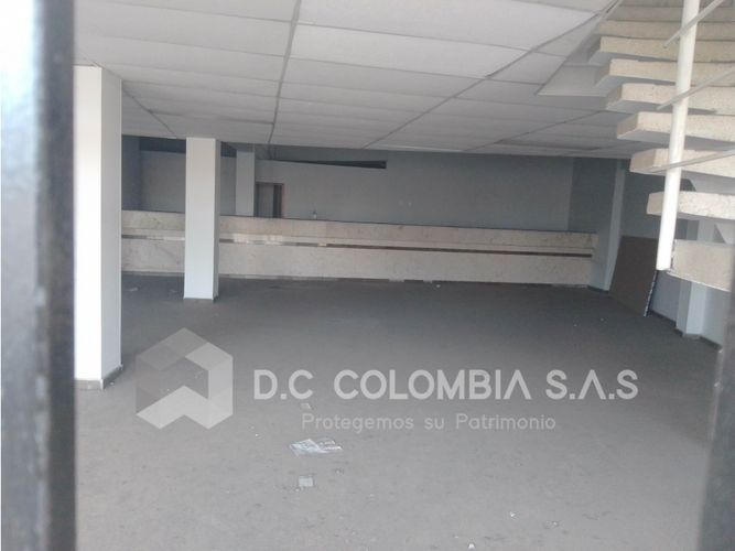 Local en venta en Popular, Cúcuta, 345 m² · foto 2 de 24