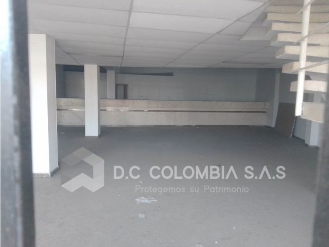 Local en venta en Popular, Cúcuta, 345 m² · foto 3 de 24