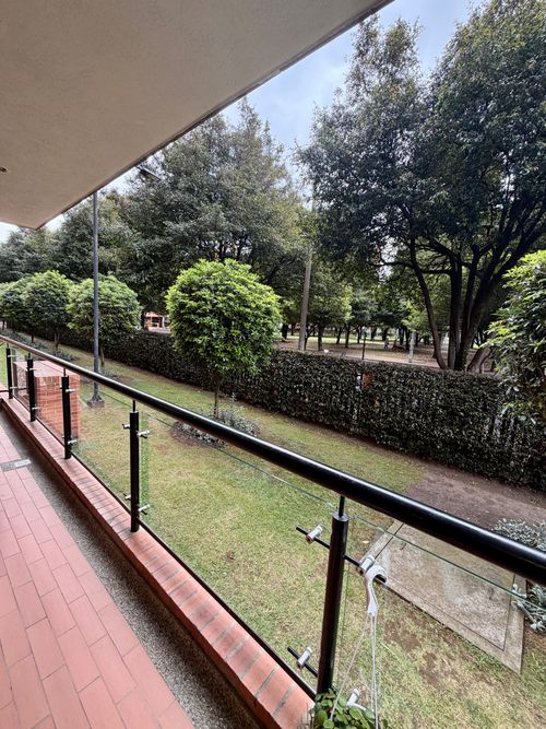 Apartamento de 3 alcobas en venta en Colina Campestre, Bogotá, 134 m² · foto 3 de 19