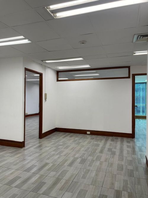 Oficina en arriendo en Los Balsos, Medellín, 203 m² · foto 2 de 7