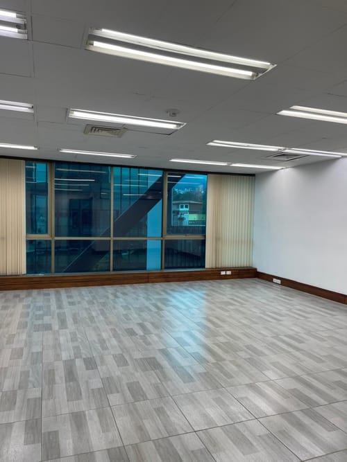 Oficina en arriendo en Los Balsos, Medellín, 203 m² · foto 6 de 7