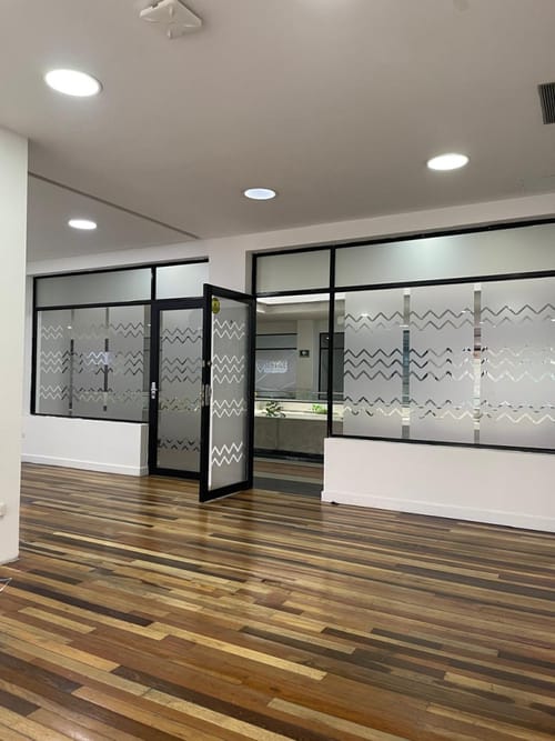Oficina en arriendo en La Aguacatala, Medellín, 138 m² · foto 3 de 12