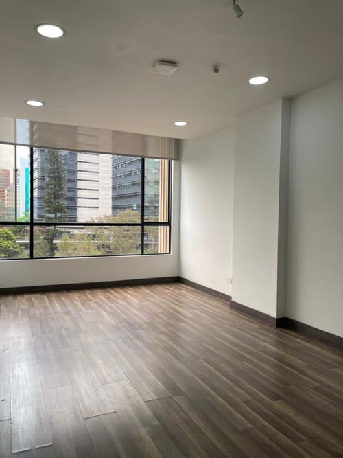 Oficina en arriendo en La Aguacatala, Medellín, 138 m² · foto 4 de 12