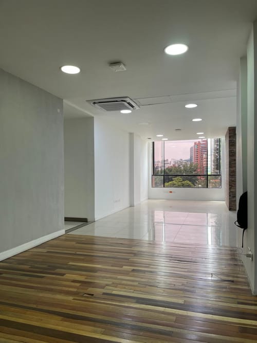 Oficina en arriendo en La Aguacatala, Medellín, 138 m² · foto 10 de 12