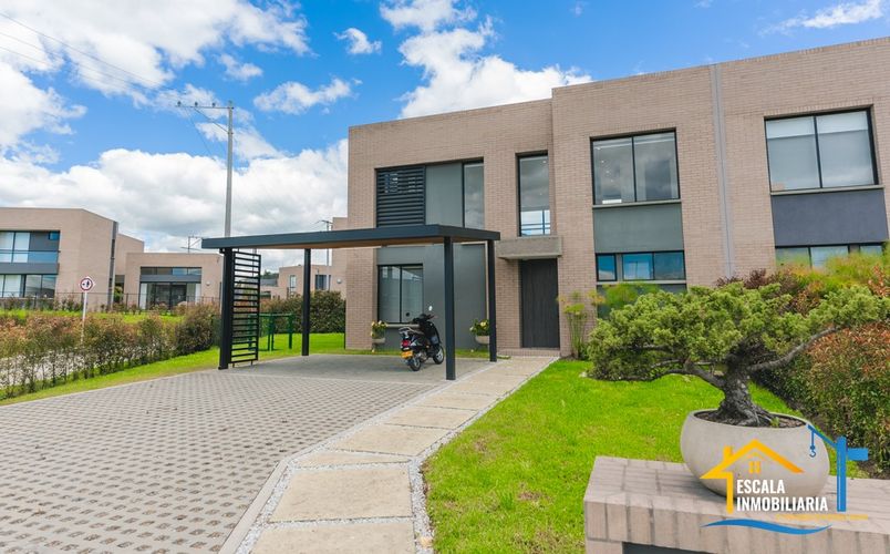 Casa de 4 alcobas en venta en Rozo, Cota, 194 m² · foto 4 de 24