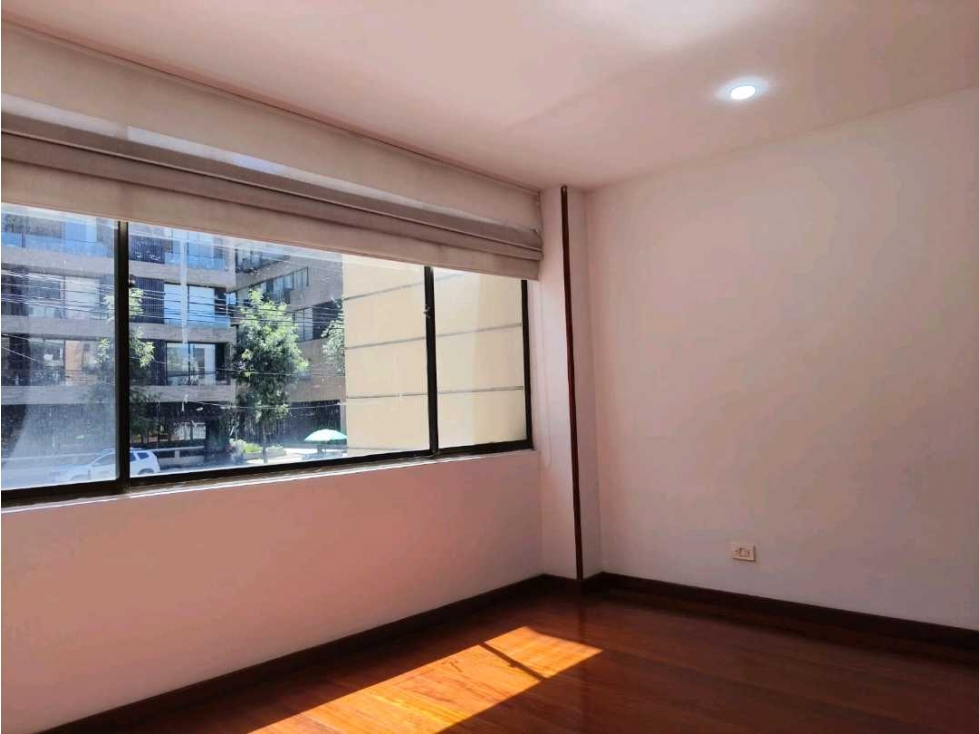Apartamento en venta en Santa Barbara, Bogotá · foto 2 de 10