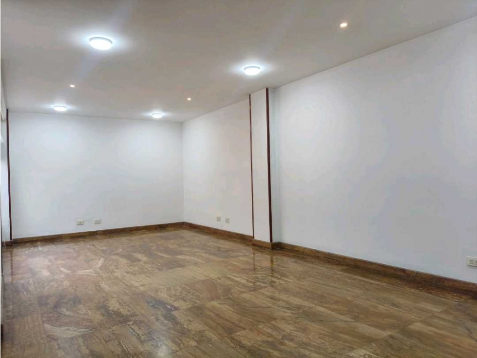 Apartamento en venta en Santa Barbara, Bogotá · foto 8 de 10