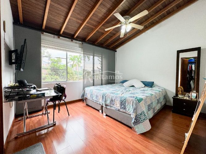 Casa de 4 alcobas en venta en Bosques De Zuñiga, Medellín, 400 m² · foto 13 de 20