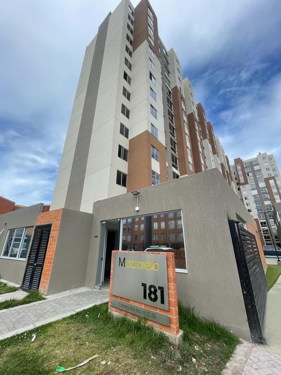 Apartamento en venta en Lagos De Torca, Bogotá · foto 2 de 24