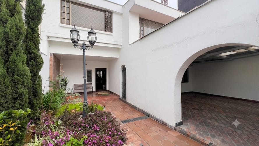 Casa de 3 alcobas en venta en Villa Magdala, Bogotá, 263 m² · foto 5 de 24