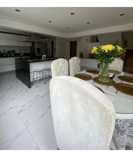 Casa en venta en Santa Barbara, Bogotá · foto 5 de 12