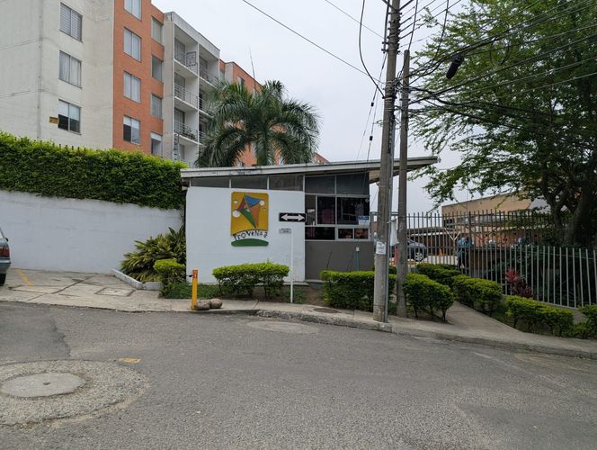 Apartamento de 3 alcobas en venta en El Bosque, Cali, 82 m² · foto 6 de 24