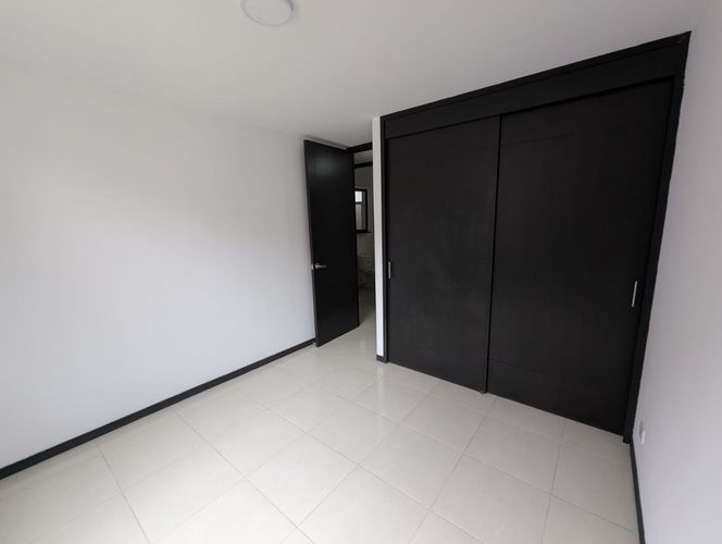 Apartamento de 3 alcobas en venta en El Bosque, Cali, 82 m² · foto 10 de 24