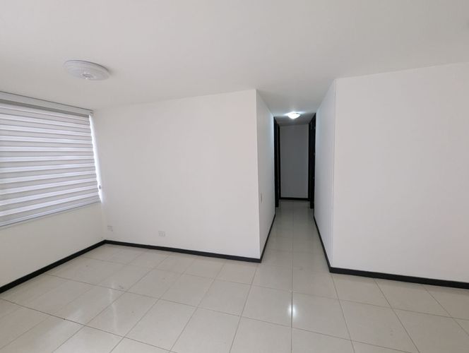 Apartamento de 3 alcobas en venta en El Bosque, Cali, 82 m² · foto 12 de 24