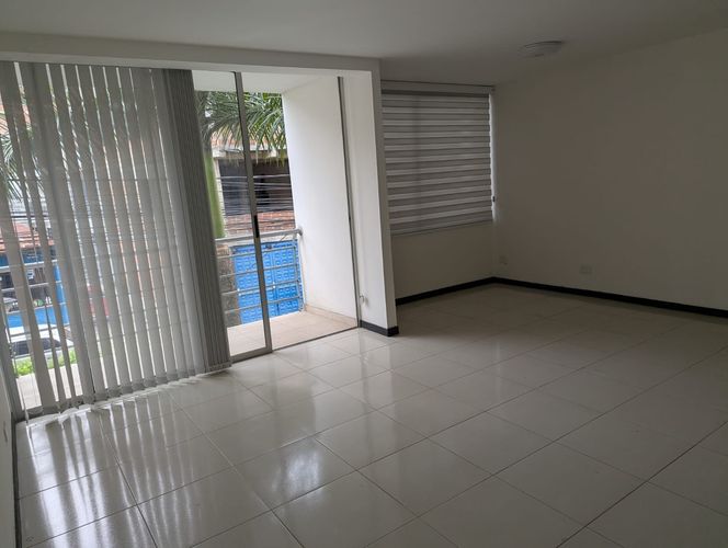 Apartamento de 3 alcobas en venta en El Bosque, Cali, 82 m² · foto 14 de 24