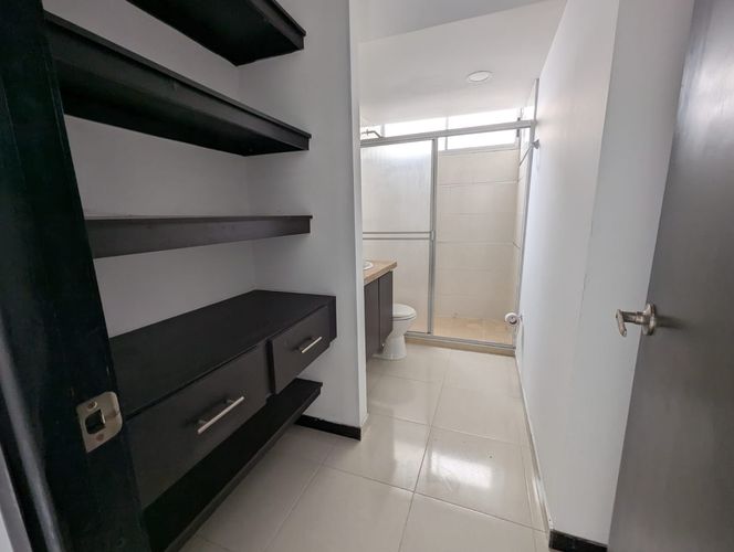Apartamento de 3 alcobas en venta en El Bosque, Cali, 82 m² · foto 15 de 24