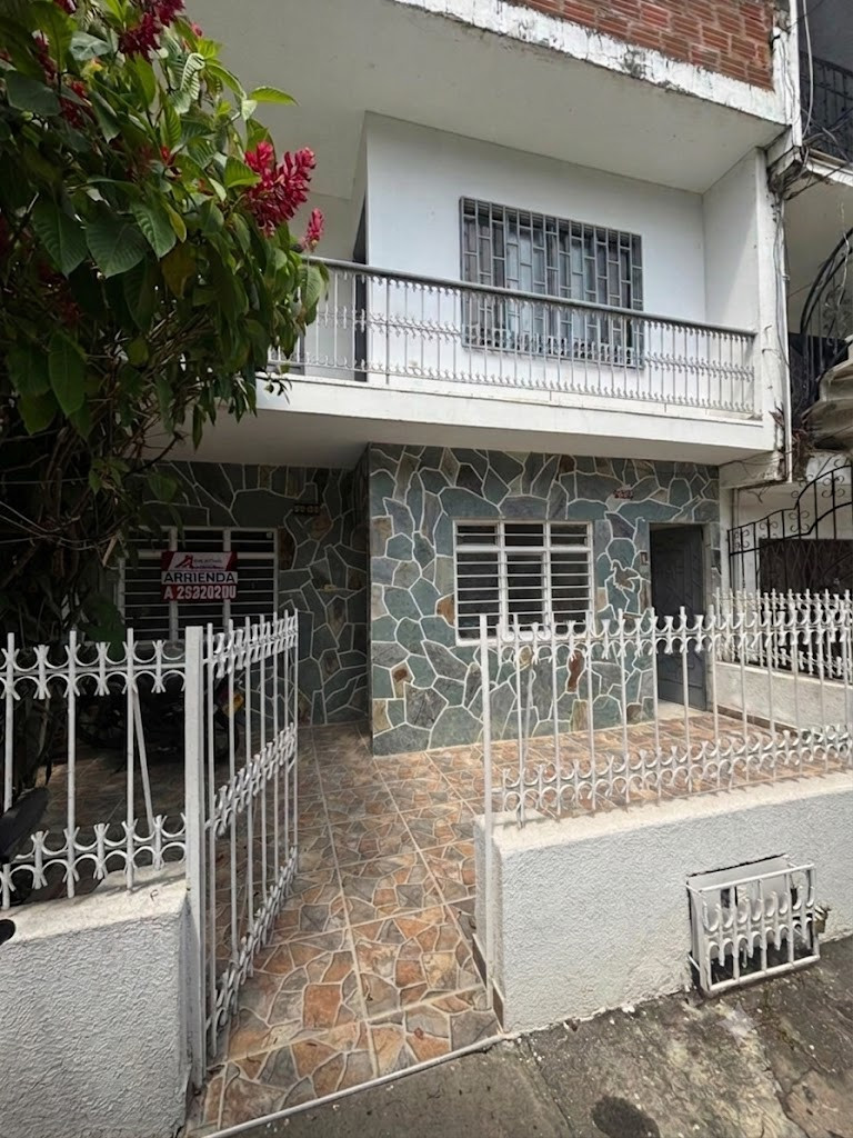House for rent in Prados de oriente, Cali