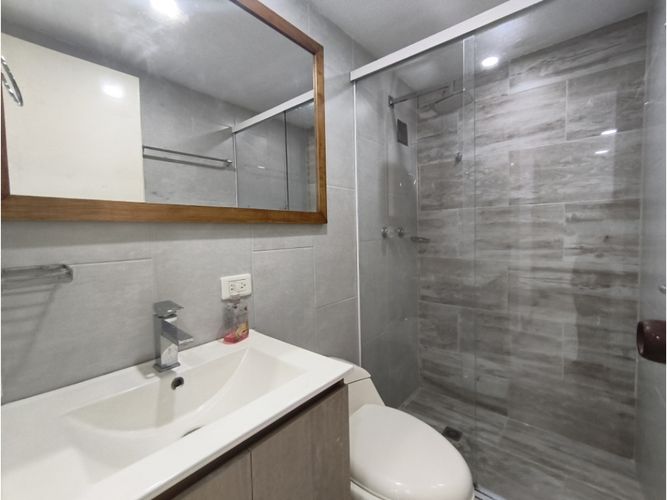 Apartamento de 2 alcobas en venta en Laureles, Medellín, 66 m² · foto 4 de 9